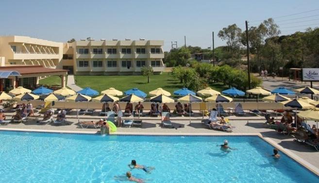 Relax Hotel Колимбия Экстерьер фото